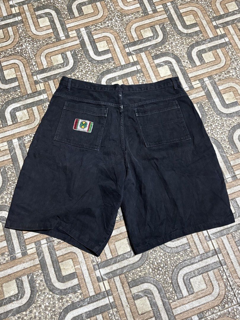 Colours "Ya Dig" Black Denim Shorts Size 40 (Category: Shorts) located in Tuguegarao City. Submitted by urdailyhabitat (Listing ID 1462578499, Image 1). Description: - Black denim shorts from Colours - Features the 'Ya Dig' logo on the back pocket and button - Size 40 - Made in USA - Ideal for casual wear.