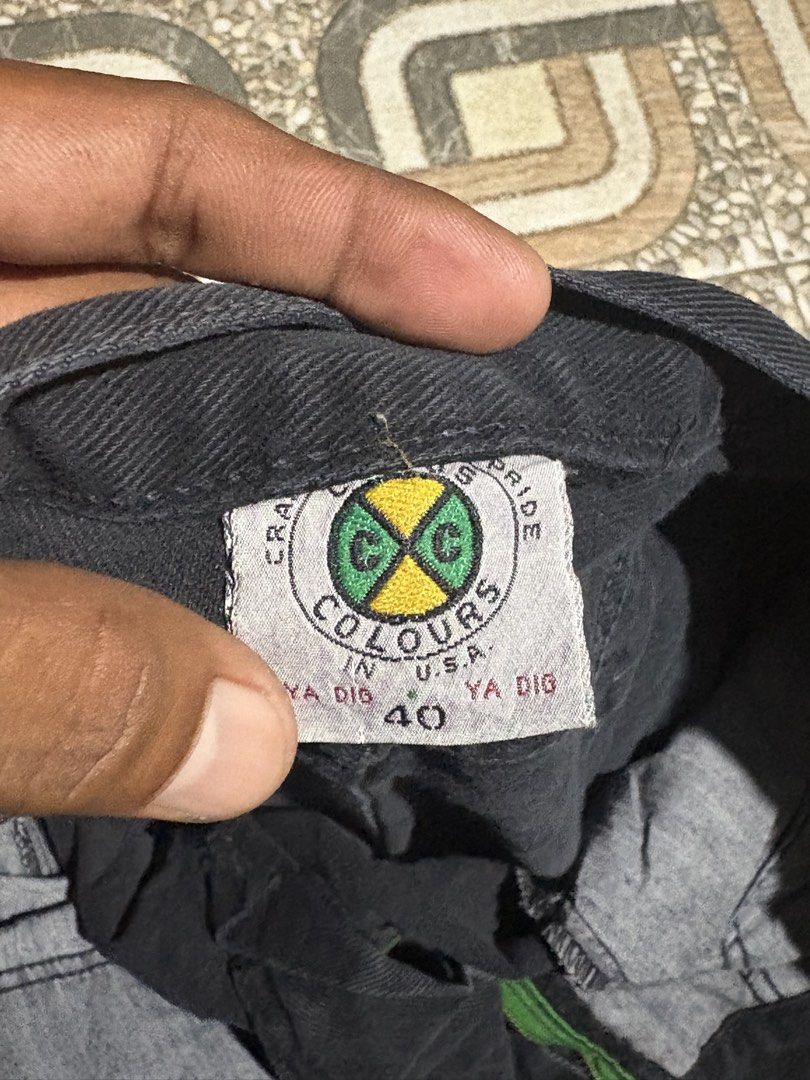 Colours "Ya Dig" Black Denim Shorts Size 40 (Category: Shorts) located in Tuguegarao City. Submitted by urdailyhabitat (Listing ID 1462578499, Image 3). Description: - Black denim shorts from Colours - Features the 'Ya Dig' logo on the back pocket and button - Size 40 - Made in USA - Ideal for casual wear.
