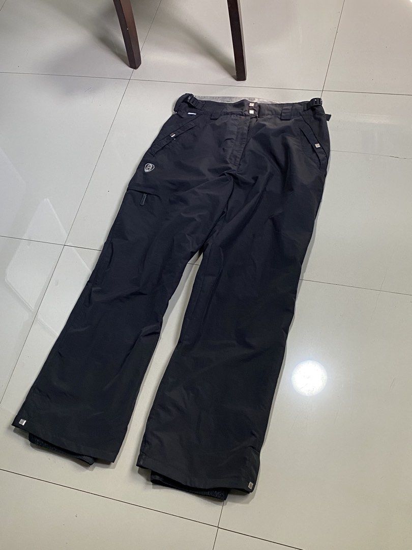 Columbia Convert Hiking Pants Waterproof (Category: Other Bottoms) located in Baguio. Submitted by yunothewizardking (Listing ID 1462461418, Image 2). Description: - Columbia Convert Ski Pants - Size: Large - Color: Black - Waterproof and breathable material - Ideal for hiking - Adjustable waist tabs for a perfect fit - Zippered pockets for secure storage - Mesh-textured inner lining for warmth - Great for all your cold weather adventures.