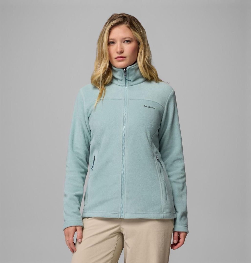 Columbia Fleece Jacket Womens (Category: Coats, Jackets and Outerwear) located in Dinalupihan. Submitted by 2flip.cg (Listing ID 1462510843, Image 2). Description: Columbia Fleece Jacket Womens Size Medium on tag Excellent condition no issue width:21 length:24 ₱600.