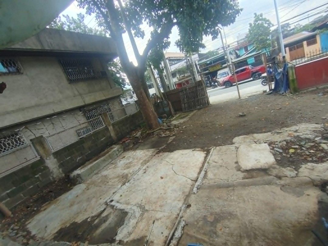Commercial lot (Category: Commercial) located in Quezon City. Submitted by nell.ime (Listing ID 1462446705, Image 2). Description: approx 100 sq.m commercial lot fronting Gen luna.