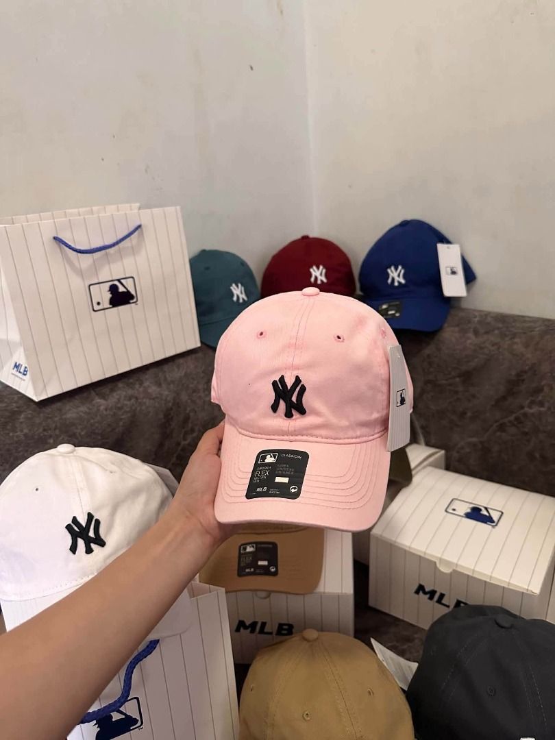 Complete set M Ł B CAP Brandnew (Category: Caps & Hats) located in Quezon City. Submitted by mjmassortedfinds (Listing ID 1462468093, Image 3). Description: MŁB CAP Set ₱429 each +sf ₱379 each min 10pcs (yes choosing) ✅ with box and paperbag ✅ GaGanda ng quality nyan! ✅ Prem!um Quality.