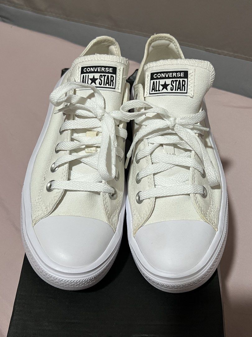 Converse ctas move ox white (Category: Sneakers) located in Manila. Submitted by cedie012 (Listing ID 1462556532, Image 1). Description: Converse ctas move ox white Size: 8 womens Used once.