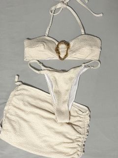 (Category: ) located in . Submitted by chiblonded (Listing ID 1462548885, Image 1). Description: .