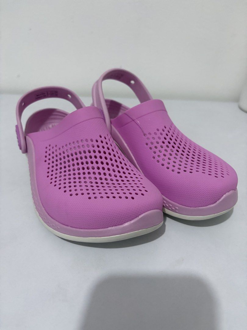 Crocs LiteRide Taffy Pink Clogs (Category: Slippers and slides) located in Manila. Submitted by allyal. (Listing ID 1462636640, Image 2). Description: With plastic and tag (J2) size.