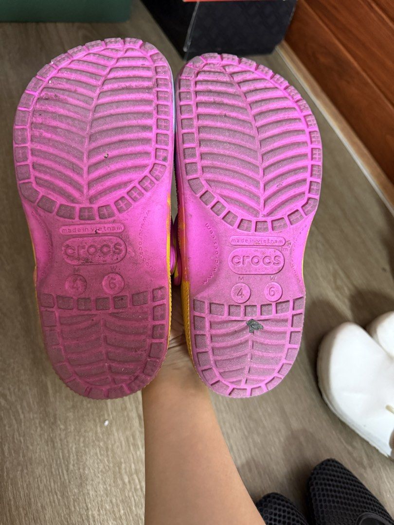 Crocs tie dye W6 (Category: Loafers) located in Valenzuela. Submitted by ksprelovedstuffs (Listing ID 1462641134, Image 3). Description: .
