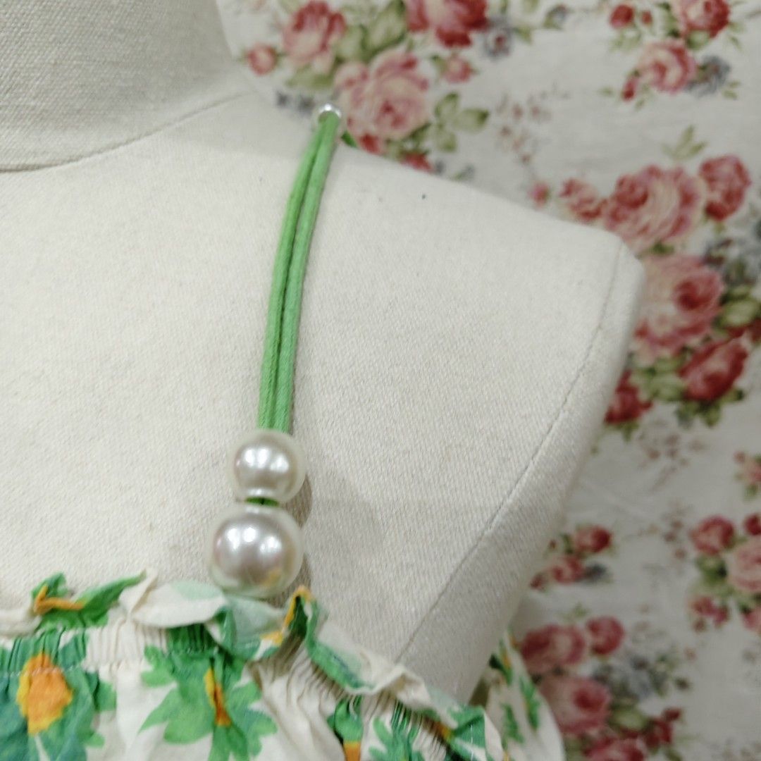Cute Spaghetti Strap Off shoulder Floral Summer Blouse (Category: Blouses) located in Cabanatuan. Submitted by curated_cozy (Listing ID 1462469172, Image 2). Description: Thrifted! Size: L-XL Bust: 38-46" Length: 41cm -Lightly Washed -Payment thru Gcash, Gotyme, MariBank -Shipping via J&T -Buyer shoulders Shipping Fee ‼️No Rush Order‼️ [SKU: KNT4-B1 ].