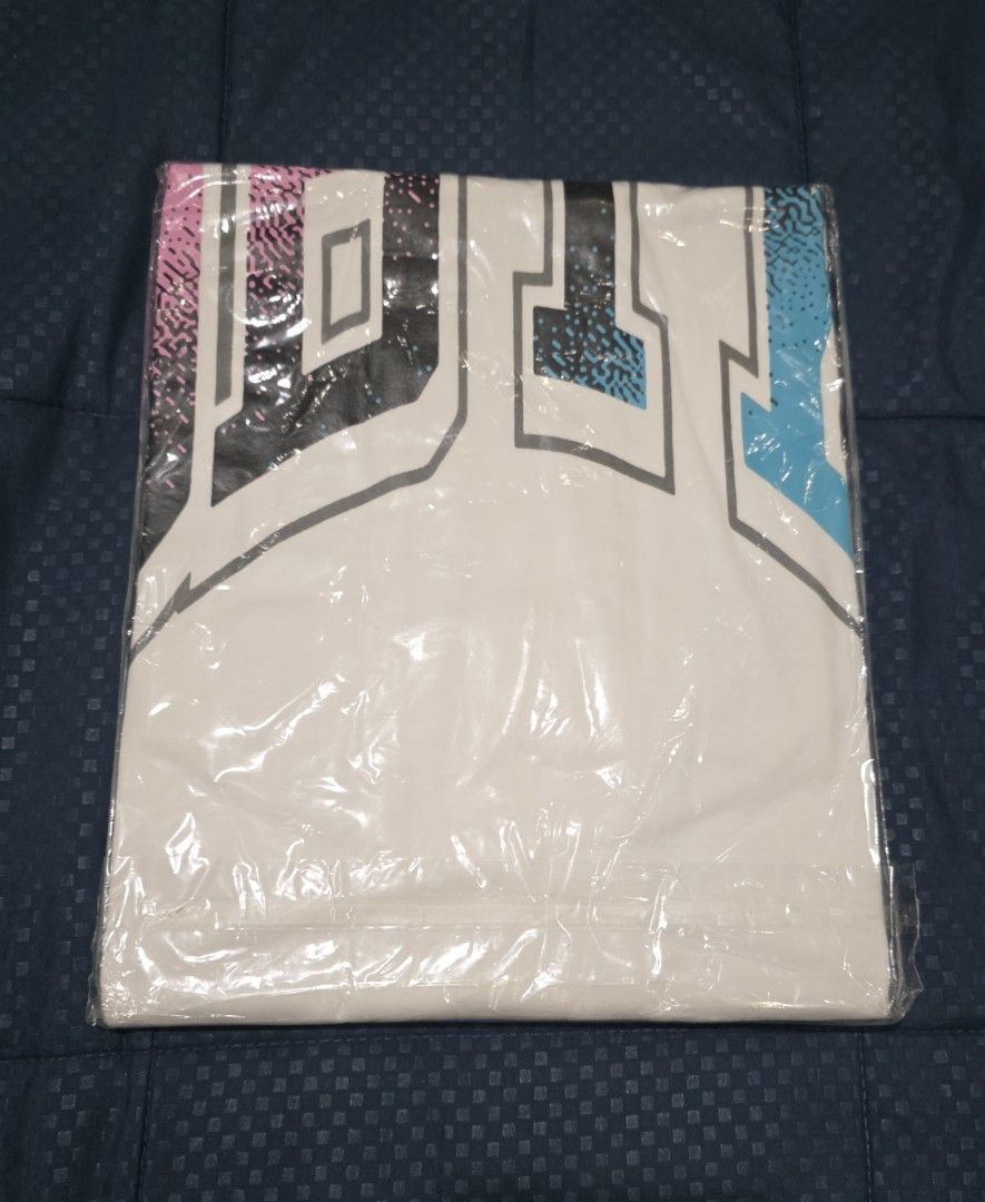 DBTK Medium os Box Fit (Category: Tshirts & Polo Shirts ) located in Santa Rosa. Submitted by wel3993 (Listing ID 1462479333, Image 2). Description: Brandnew W/sticker , Arc White med Boxfit 💸1000 MOD. LBC MOP. BDO, GCASH LOC. NUEVA ECIJA - White DBTK box fit tee - Features a graphic print with pink and blue accents - Brand new, still in original packaging - Ideal for everyday casual wear.