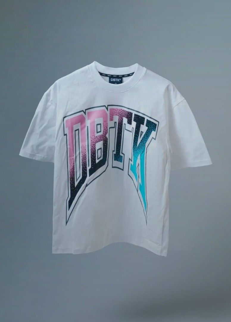 DBTK Medium os Box Fit (Category: Tshirts & Polo Shirts ) located in Santa Rosa. Submitted by wel3993 (Listing ID 1462479333, Image 3). Description: Brandnew W/sticker , Arc White med Boxfit 💸1000 MOD. LBC MOP. BDO, GCASH LOC. NUEVA ECIJA - White DBTK box fit tee - Features a graphic print with pink and blue accents - Brand new, still in original packaging - Ideal for everyday casual wear.