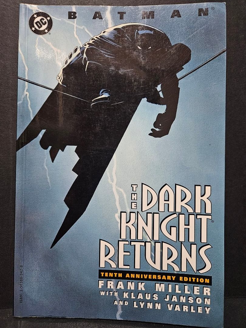 DC Comic The Dark Knight Returns 10th anniversary TPB (Category: Comics & Manga) located in Mandaluyong City. Submitted by outta.knowhere (Listing ID 1462547108, Image 1). Description: 🚀The Dark Knight Returns 10th anniversary TPB🚀 F to VF P500 ✅Collects The Dark Knight Returns #1-4 ✅Milestone 10th anniversary edition Please check and follow our socials/pages for more! FB: /OuttaKnowhereCC IG: @outta.knowhere Carousell: https://www.carousell.ph