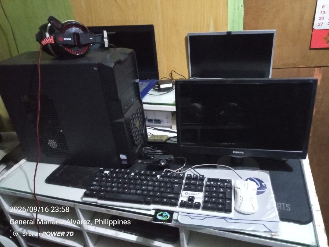 Desktop PC with Monitors, Keyboard, Mouse, and Headset (Category: Desktops) located in Manila. Submitted by nowell87 (Listing ID 1462477620, Image 1). Description: FOR SALE 7k slightly negotiate COMPUTER PACKAGE SET GAGAMITIN NLNG QUICK SPECS INTEL I3 4TH GEN 8GIG RAM 120 GIG SSD FREE 15.6 MONITOR MAY LIGHT ISSUE PERO D NMN NKAKA APEKTO PAG OPEN NA ANG MONITOR MAY MALIIT NA SCRATCH DAHIL SA PAG GASGAS NG KUKO SA SCREEN NG MONITOR PERO PAG NAG RUN