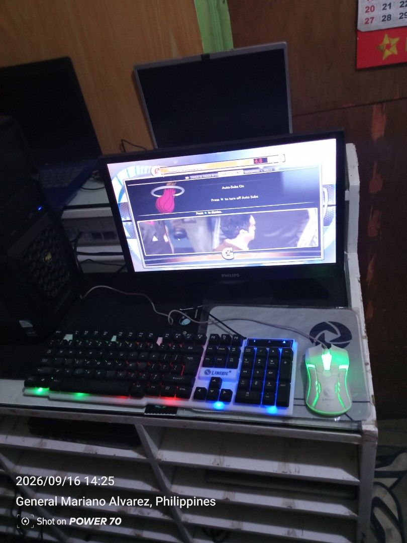 Desktop PC with Monitors, Keyboard, Mouse, and Headset (Category: Desktops) located in Manila. Submitted by nowell87 (Listing ID 1462477620, Image 2). Description: FOR SALE 7k slightly negotiate COMPUTER PACKAGE SET GAGAMITIN NLNG QUICK SPECS INTEL I3 4TH GEN 8GIG RAM 120 GIG SSD FREE 15.6 MONITOR MAY LIGHT ISSUE PERO D NMN NKAKA APEKTO PAG OPEN NA ANG MONITOR MAY MALIIT NA SCRATCH DAHIL SA PAG GASGAS NG KUKO SA SCREEN NG MONITOR PERO PAG NAG RUN
