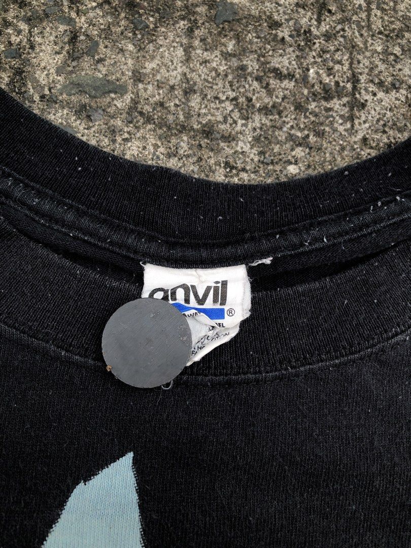 devil maycry (Category: Formal Shirts) located in Manila. Submitted by thrift_neo (Listing ID 1462611106, Image 3). Description: Devil Maycry Anvil blue bar tag size S on tag dimes 19.5x25x5.