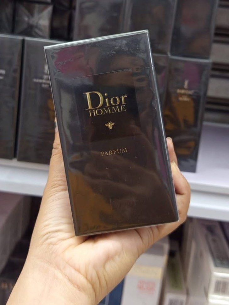DIOR HOMME PARFUM (Category: Fragrance & Deodorants) located in Quezon City. Submitted by embere_shop (Listing ID 1462449712, Image 1). Description: 📌 Perfect for yourself or as a gift! ✨ Whether you’re treating yourself or looking for a gift for birthdays and any special occasion, this is a great choice. 💗 The scent is very close to 0G and long-lasting, perfect if you want something that smells premium without going over budget. 💐 📌 Please r