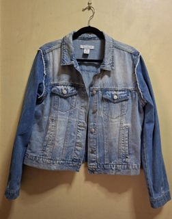 (Category: ) located in . Submitted by thrifter_lifestyle (Listing ID 1462595506, Image 1). Description: .