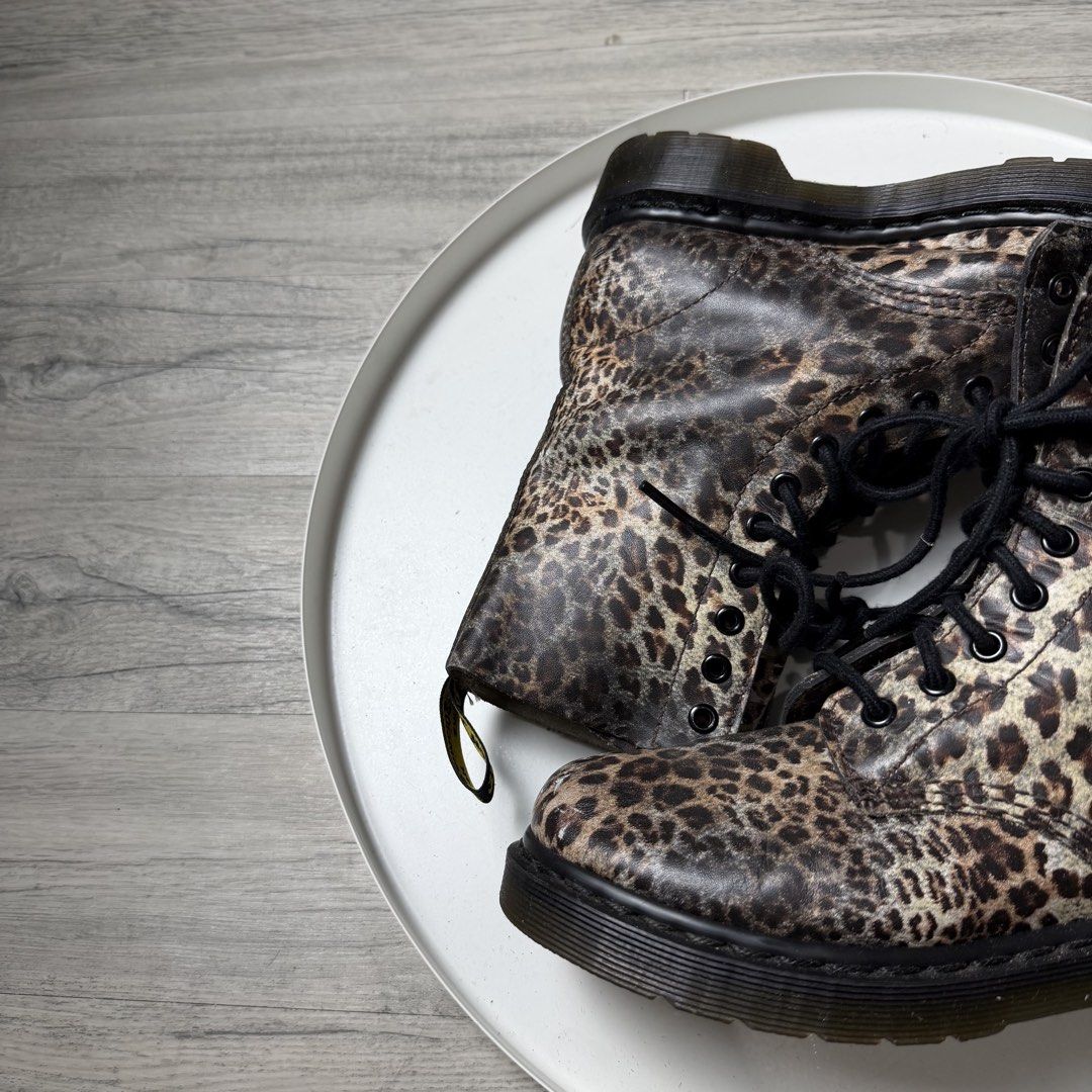 Dr Martens Leopard (Category: Boots) located in Manila. Submitted by wornagainstudios2 (Listing ID 1462635360, Image 2). Description: .