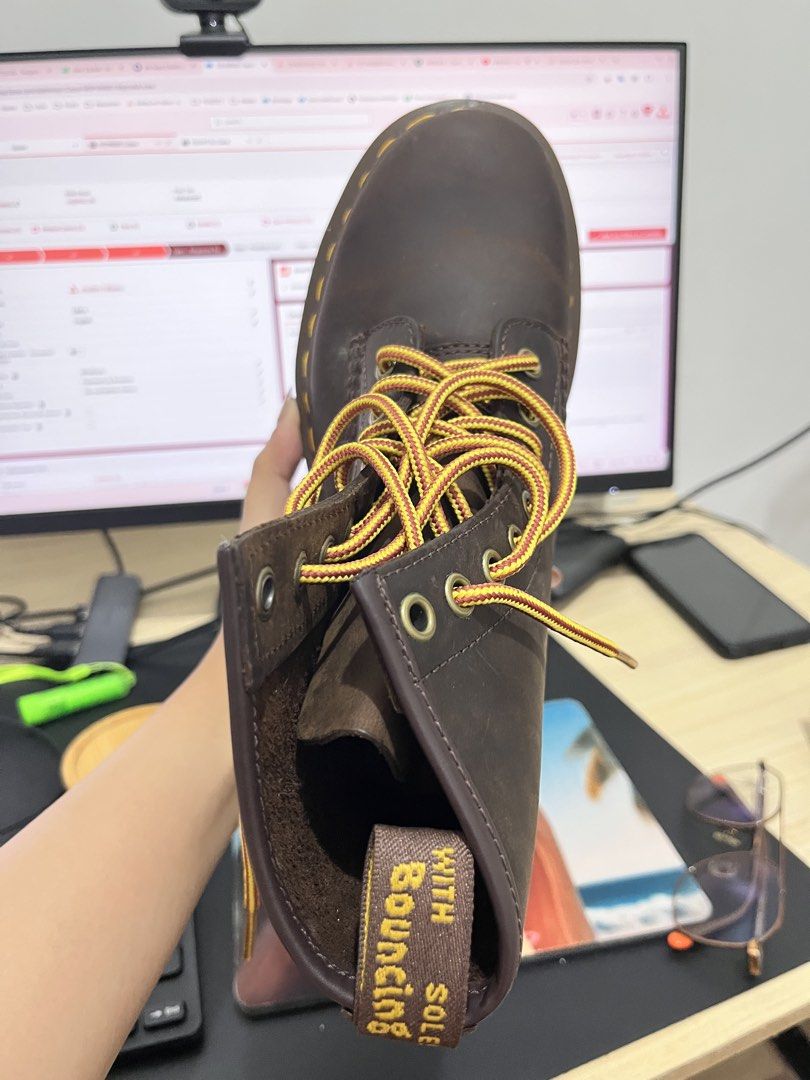 Dr Martens Orig Boots (Category: Boots) located in San Mateo. Submitted by jessilyn910 (Listing ID 1462555969, Image 3). Description: Decluttering Negotiable In very very good condition Size in picture.