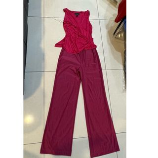 (Category: ) located in . Submitted by fashionshopaholic3 (Listing ID 1462640774, Image 1). Description: .