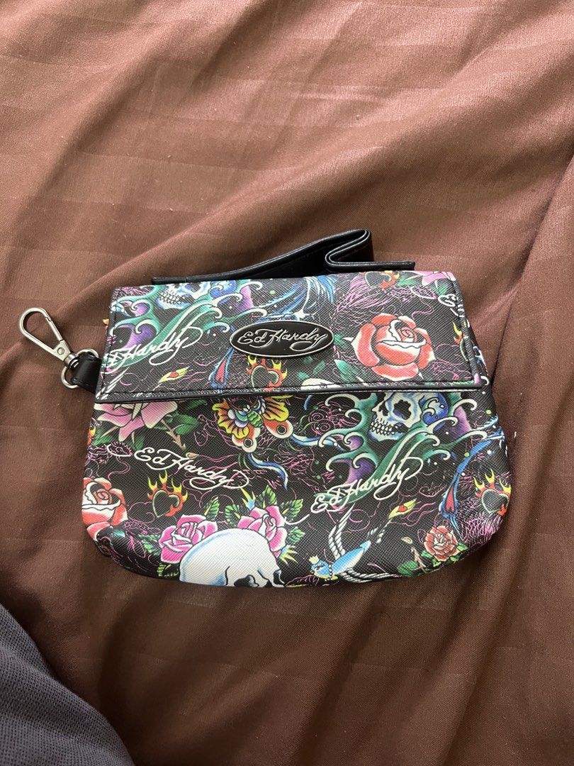 Ed Hardy Pouch Bag (Category: Purses & Pouches) located in Quezon City. Submitted by anthony_dadap (Listing ID 1462465659, Image 1). Description: Ed hardy pouch/handbag .