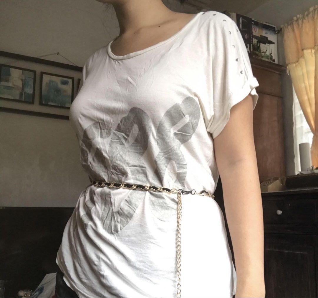 Elegant Black & Gold Chain Belt (Category: Belts) located in Manila. Submitted by erlaien.ph (Listing ID 1462513191, Image 3). Description: 🏷 BUY NOW: great for fashion & events! 🧺 RFS: no longer used 🛒 Payment method: GCASH/BANK 📦 Shipping: LALAMOVE or GRAB PM ME FOR MORE INQUIRIES 💌 Check out my profile for other great offers & nice stuffs! Follow me for more!.