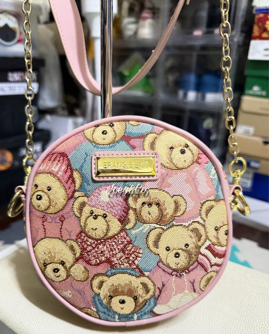 Erang Bear Sling Bag (Category: Cross-body Bags) located in Manila. Submitted by iceyness1984 (Listing ID 1462548145, Image 3). Description: OG Erang Bear 🧸✨ Grab it for ₱699 only! Check the comment section for more details 💕🛍️ #wherestylemeetsyourconfidence #iceyandco #BagDeals.