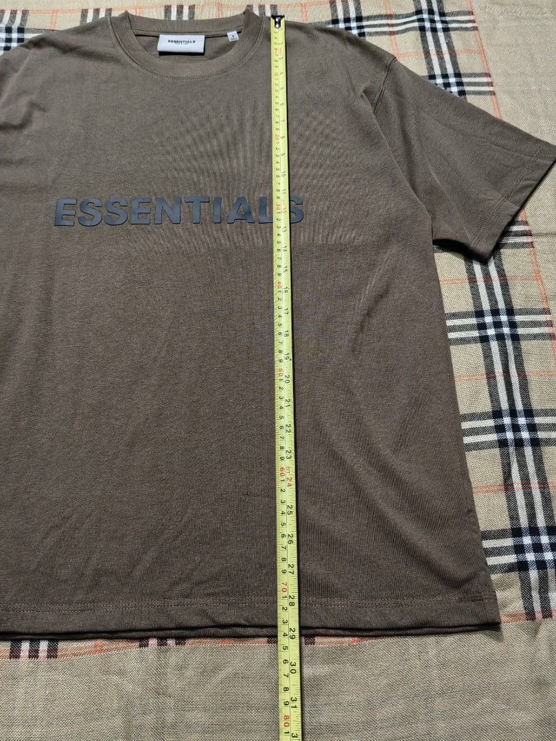ESSENTIALS (Category: Tshirts & Polo Shirts ) located in Baguio. Submitted by curated_luxe_brandeds (Listing ID 1462546245, Image 3). Description: ESSENTIALS DIMESION :L28 X W22 FITS LARGE MENS SIZE S ON TAG SEE PICS FOR DETAILS EXCELLENT CONDITION COLOR MAY VARY DUE TO LIGHTING MOP BDO /GCASH NO COD /COP FB PAGE /CAROUSELL : curated_luxe_brandeds FACEBOOK SELLING ACCOUNT : Esteph Colpita SA PHYSICAL STORE :STALL 324A THIRD FLOOR SKYWORLD SESSION