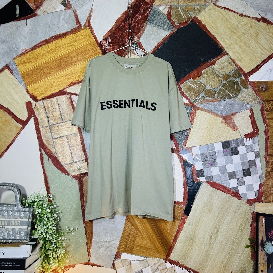 Essentials shirt (Category: Luxury Apparel) located in Baguio. Submitted by kckc_luxury (Listing ID 1462627067, Image 1). Description: 🌸 TINY PINK SPOTS ARE LENS DAMAGE, NOT CLOTH STAINS ————————— ❗️KINDLY READ BEFORE MAKING AN OFFER❗️ LISTING DETAILS size:L-Xl width x length (inches):24x31 condition: EXCELLENT --- MOP: Gcash / BPI MOD: J&T / JRS LOCATION: Baguio City --- NOTE: • Manage your expectations • Photos did not go under any edit but co