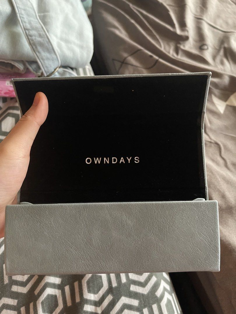 Eyeglasses foldable case Owndays (Category: Sunglasses & Eyewear) located in Quezon City. Submitted by rish40 (Listing ID 1462459968, Image 1). Description: .