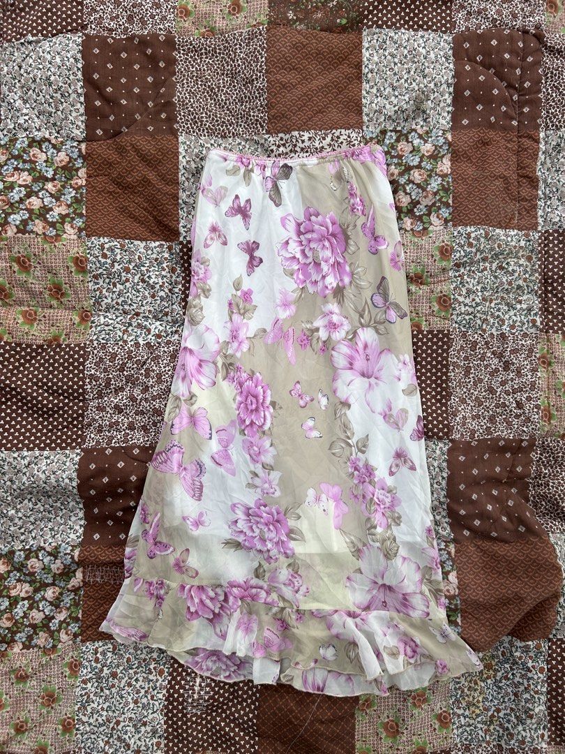 fairy floral skirt (Category: Blouses) located in Butuan. Submitted by kittyfinds444 (Listing ID 1462473741, Image 3). Description: • size: xs to med • bought from US arrivals • lowballers will be ignored. not selling it for lower price. willing to keep! •please check the photos before claiming. do not offer if unsure & still canvasing. we don’t accept unsure offers unless it’s paid to avoid conflicts. .