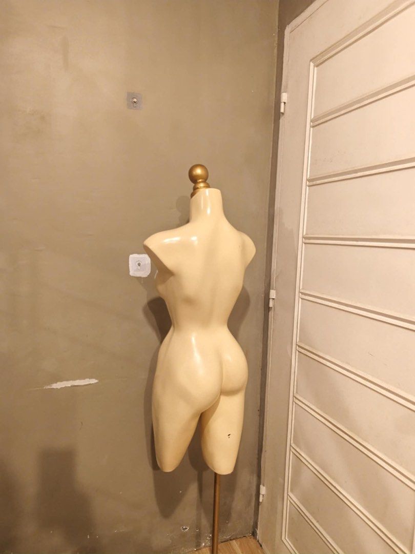 Female Torso Mannequin with Stand (Category: Hats & Beanies) located in Quezon City. Submitted by Ace_Demon (Listing ID 1462444856, Image 2). Description: ✨ FOR SALE: TORSO MANNEQUIN ✨Gold Pin Head Torso Mannequin 🤍✨ Perfect for: 👗 Clothing display 🛍️ Online/live selling 📸 Product photos 🏪 Boutique or shop display 📌 Condition: Good condition 📌 May light scratches due to use — nothing major 📍 Location: SJDM, Bulacan 🚗 Pickup / meet-up ava