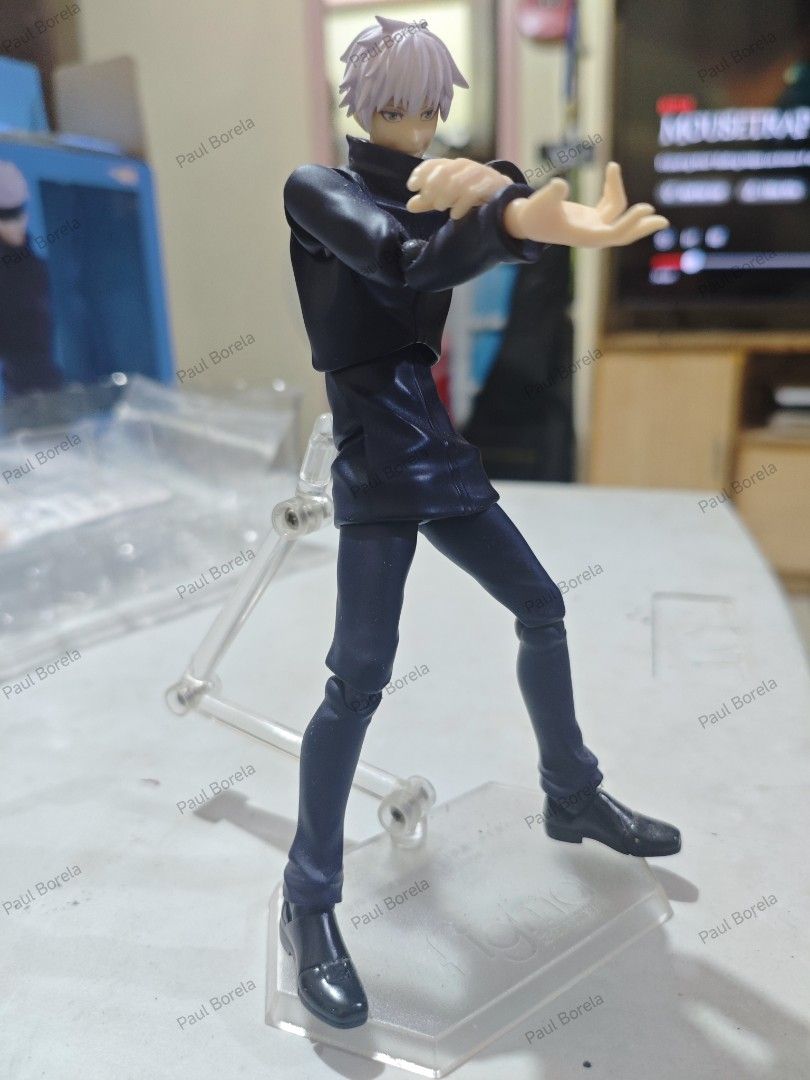 Figma Gojo (Category: Figurines & Statues) located in Caloocan City. Submitted by picklejack13 (Listing ID 1462627464, Image 1). Description: Figma Gojo Complete Original Accesories Issue: broken elbow peg but replaced woth the extra neck peg that came with the figure (see pic).