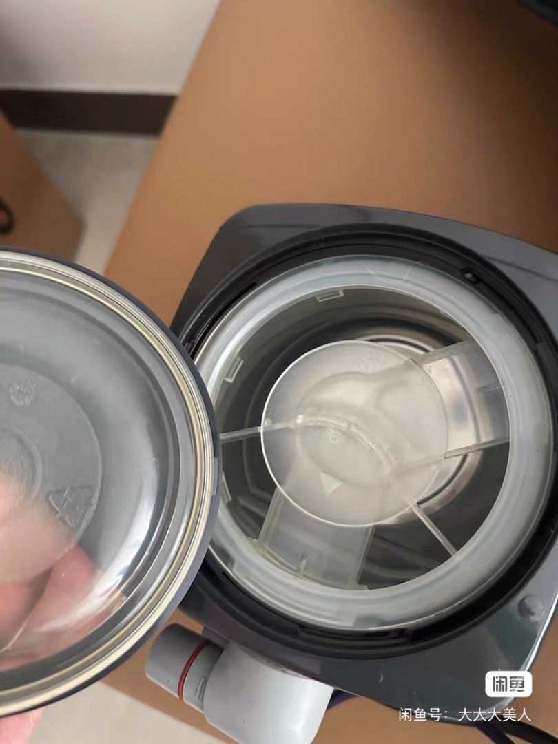 Fisher & Paykel ICON+ AUTO CPAP 呼吸機 （分類：醫療用品和工具）位於 Hong Kong。 由 happystone_98f111 提交（商品編號 1462601240，圖片 1）。簡介： Fisher & Paykel 牌子嘅 ICON+ AUTO CPAP 呼吸機。呢部機係用嚟輔助睡眠呼吸嘅。跟埋個旅行袋同埋喉管。機身乾淨企理，屏幕顯示正常。。