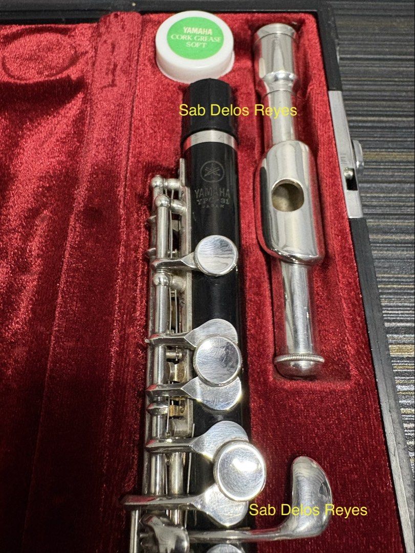 Flute Yamaha Piccolo YPC-31 (Category: Musical Instruments) located in Manila. Submitted by musicman12 (Listing ID 1462455216, Image 2). Description: YAMAHA : YPC - 31 PICCOLO Yamaha Made in Japan🇯🇵 Yamaha Hard case Japan Yamaha Polishing Cloth Yamaha Cork Grease Body Material : Resin Plastic Headjoint & Keys Nickel silver plated Cleaning Rod Condition Slightly used Ready to Play🎼🎶🎶.