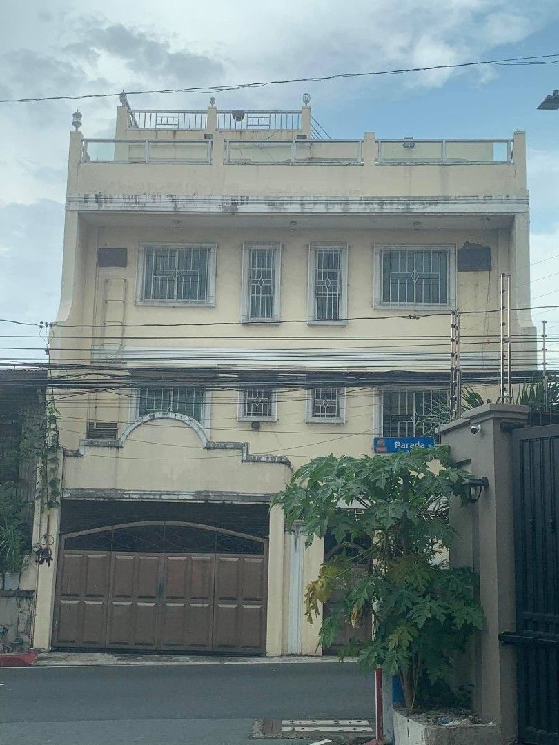 FOR LEASE | OFFICE WAREHOUSE — SAN JUAN (Category: Commercial) located in Marikina City. Submitted by rebcherrylicup (Listing ID 1462442537, Image 1). Description: FOR LEASE | OFFICE WAREHOUSE — SAN JUAN 📍 SAN JUAN CITY ⚠️ IMPORTANT LEASE CONDITIONS 🚫 NO OCCUPANCY PERMIT 🚫 LESSEE USE MUST BE LIMITED TO SECONDARY WAREHOUSE USE 📌 PERSONAL LEASE — AS-IS, WHERE-IS • Lot Area: 122 sqm • Floor Area: Approx. 300 sqm • Structure: 3 Storeys + Rooftop 