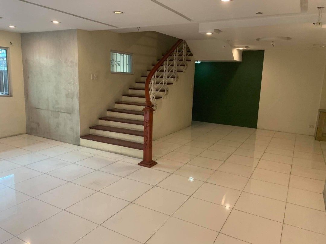 FOR LEASE | OFFICE WAREHOUSE — SAN JUAN (Category: Commercial) located in Marikina City. Submitted by rebcherrylicup (Listing ID 1462442537, Image 2). Description: FOR LEASE | OFFICE WAREHOUSE — SAN JUAN 📍 SAN JUAN CITY ⚠️ IMPORTANT LEASE CONDITIONS 🚫 NO OCCUPANCY PERMIT 🚫 LESSEE USE MUST BE LIMITED TO SECONDARY WAREHOUSE USE 📌 PERSONAL LEASE — AS-IS, WHERE-IS • Lot Area: 122 sqm • Floor Area: Approx. 300 sqm • Structure: 3 Storeys + Rooftop 