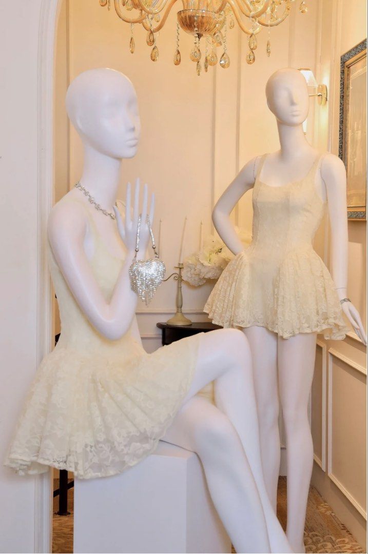 For rent (Category: Dresses) located in Manila. Submitted by rent_adress (Listing ID 1462507827, Image 1). Description: Rent this dress for only 500 3days A Refundable deposit of 500 is required per item to secure rental. Size small Good for events or bday shoot.
