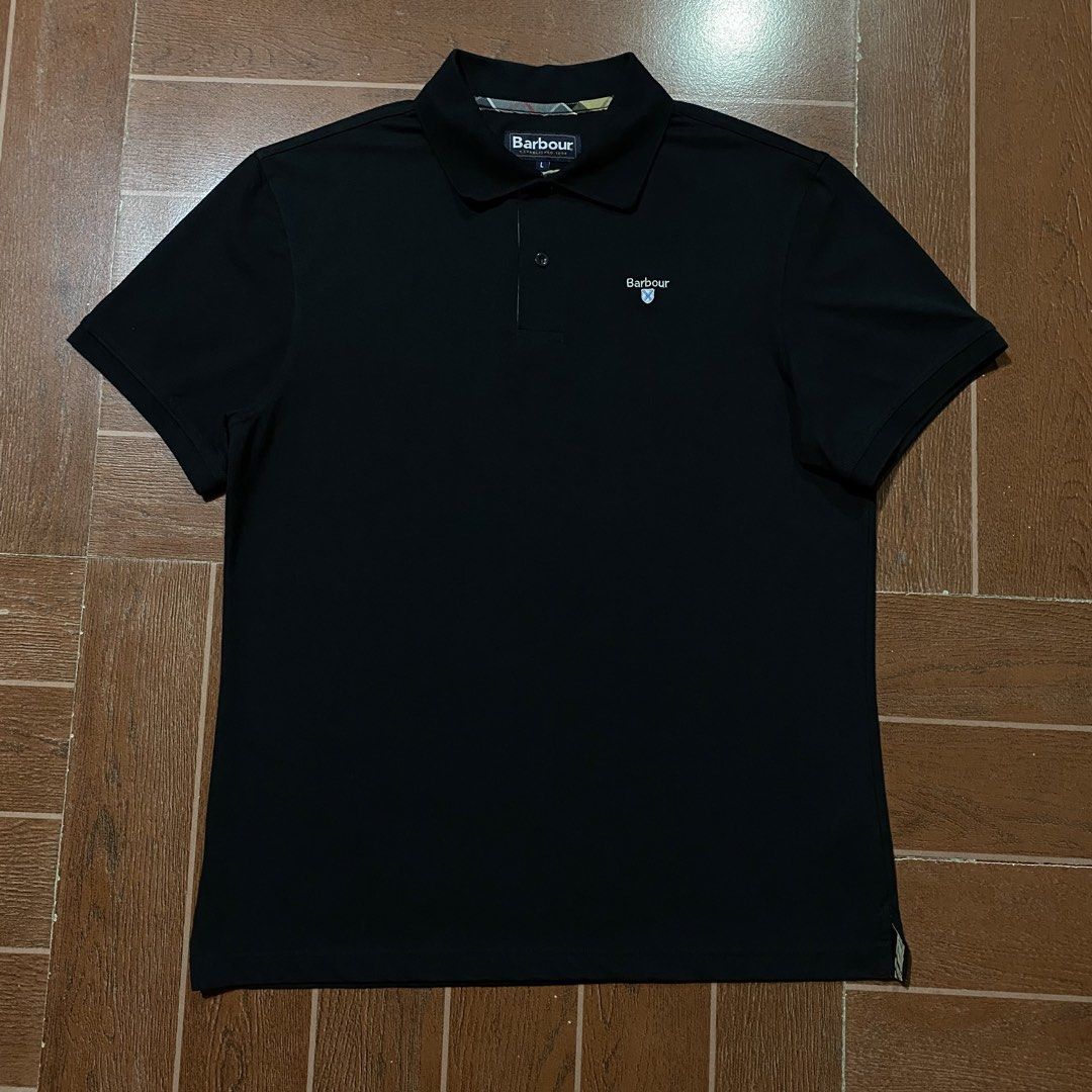 For sale (Category: Tshirts & Polo Shirts ) located in Manila. Submitted by thriftpuff (Listing ID 1462627887, Image 1). Description: Barbour Polo Shirt Size Large As new condition Price: 1,200 free shipping Direct message if you’re interested 📩📩📩.