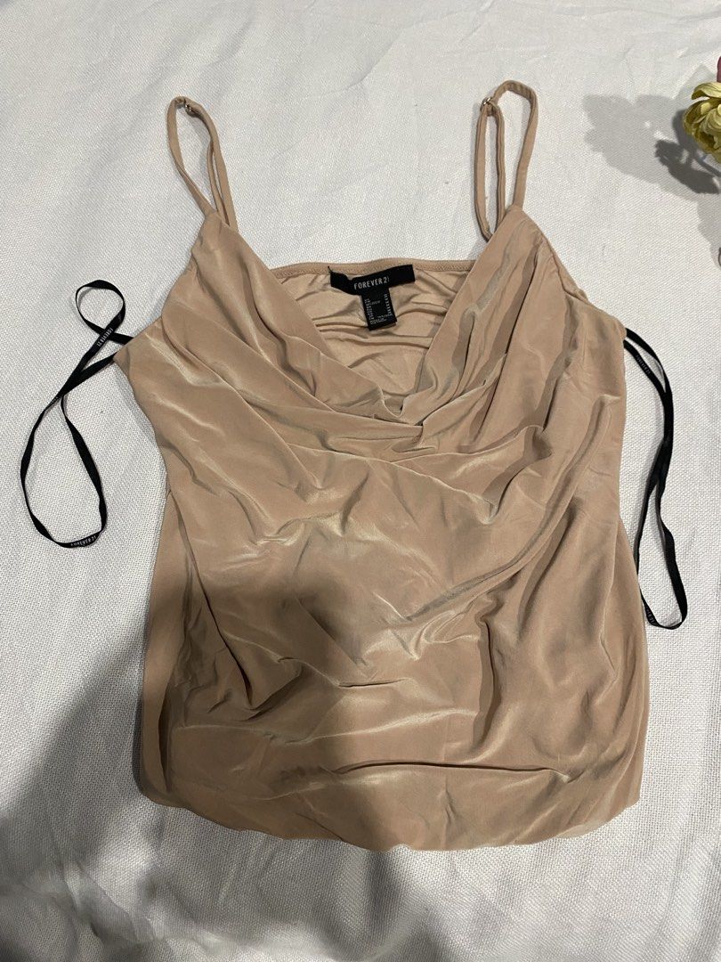 Forever21 top (Category: Others Tops) located in Manila. Submitted by pc.thrift (Listing ID 1462442064, Image 2). Description: .