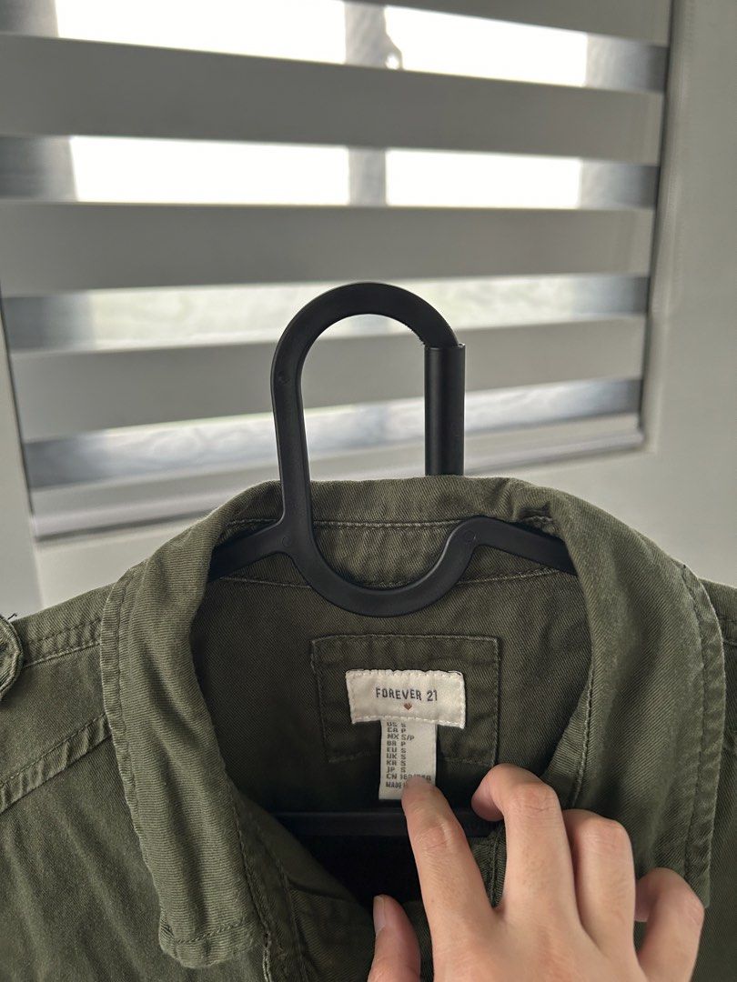 Forever 21 Olive Green Army Polo (S) (Category: Shirts) located in Dasmarinas. Submitted by sfclosetcleanup (Listing ID 1462521563, Image 3). Description: .