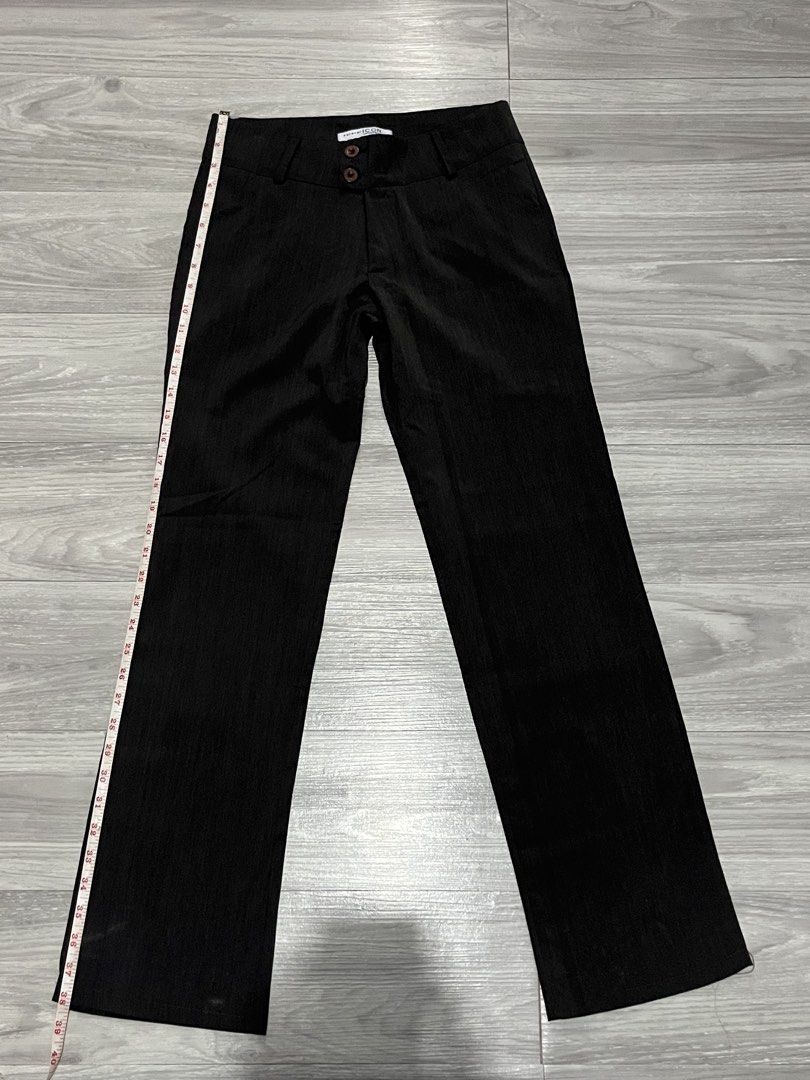 Forever ICON low waist pants (Category: Other Bottoms) located in Quezon City. Submitted by _patwishaa (Listing ID 1462550147, Image 3). Description: Forever ICON low waist pants Waist: 14 inches Length: 38 inches 📍Cubao Delivery thru lalamove or j&t Meet Up: Gateway mall / Ali Mall.