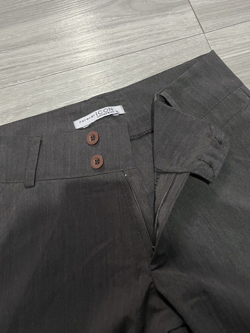 Forever ICON low waist pants (Category: Other Bottoms) located in Quezon City. Submitted by _patwishaa (Listing ID 1462550147, Image 1). Description: Forever ICON low waist pants Waist: 14 inches Length: 38 inches 📍Cubao Delivery thru lalamove or j&t Meet Up: Gateway mall / Ali Mall.