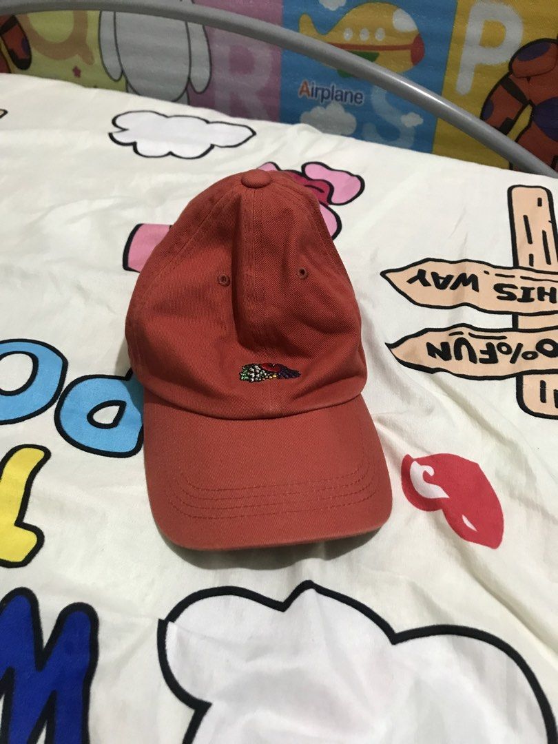Fruit of the loom (Category: Caps & Hats) located in Balete No 2. Submitted by troyesybang (Listing ID 1462455285, Image 1). Description: Good used not abused 8/10.