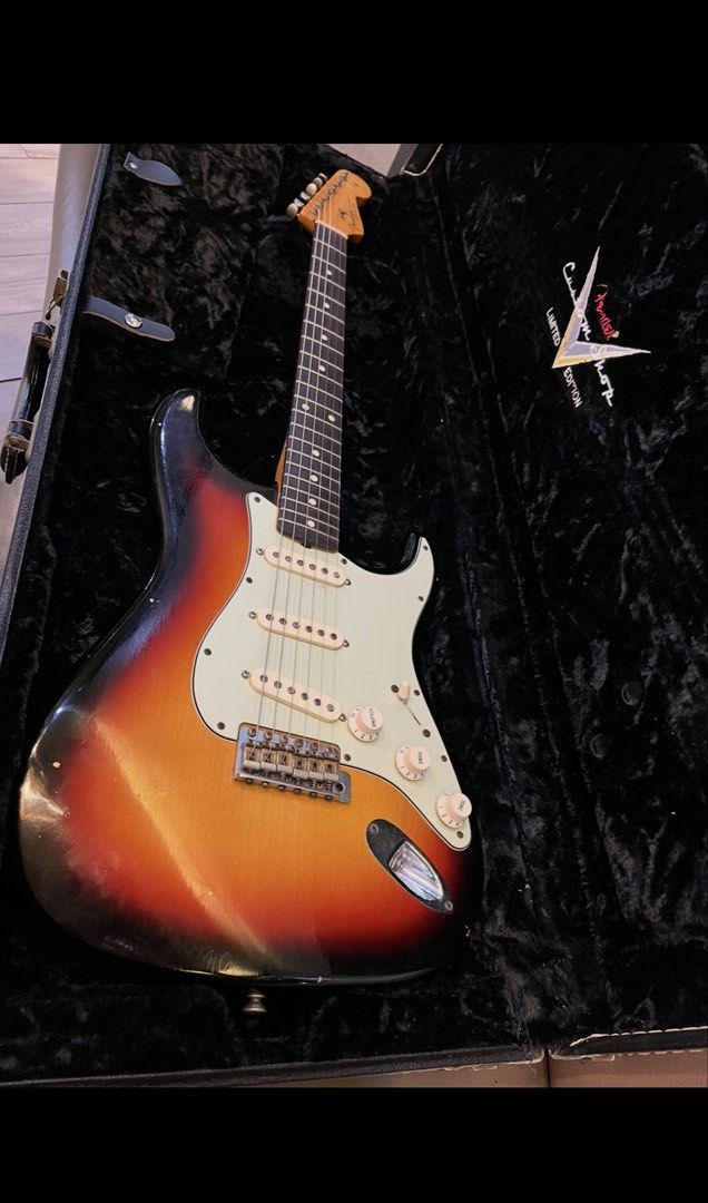 FS: Fender Customshop ‘62 (Category: Musical Instruments) located in Paranaque City. Submitted by onecube7.onecube7 (Listing ID 1462443097, Image 1). Description: PM me for addtl details. Main features: -Select light alder -Flame maple neck -AAAA dark rosewood fretboard -With cert & orig hardcase.