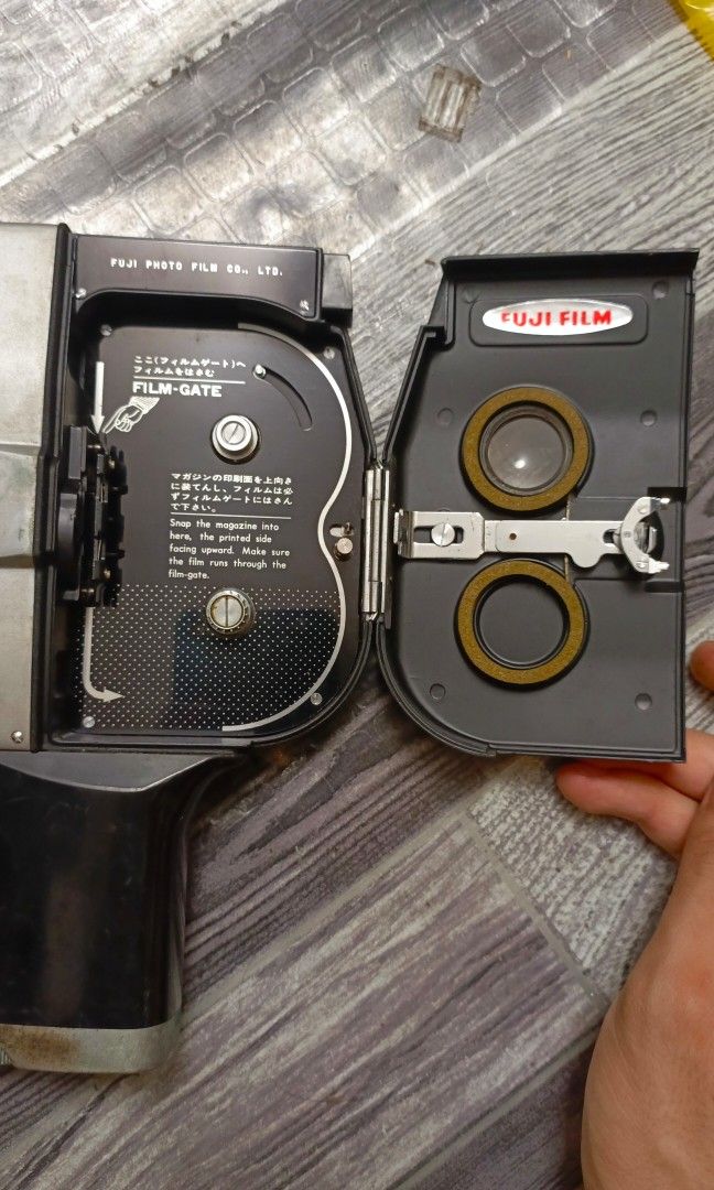 Fujica Single-8 P1 Movie Camera (Category: Video Cameras) located in Quezon City. Submitted by victorald25831 (Listing ID 1462529951, Image 2). Description: Signs of corroded battery and can't open battery slot. Mostly for display.