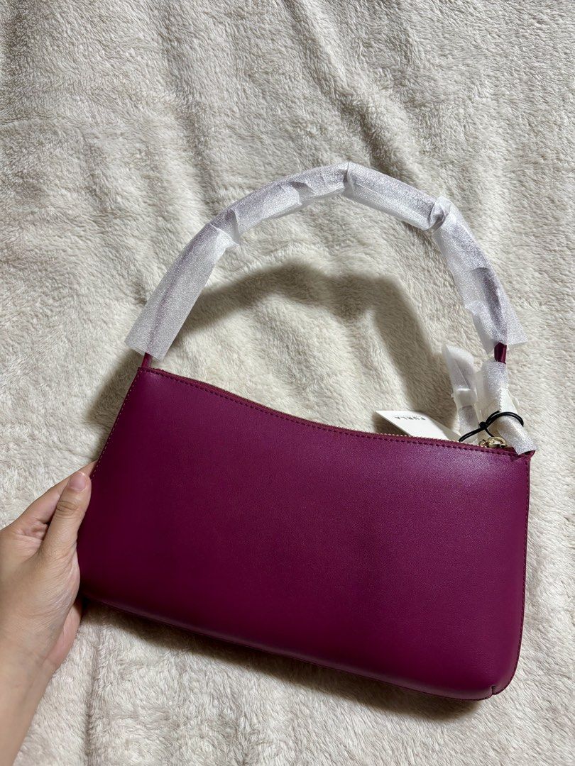 Furla Cassiopea Mini Shoulder Bag (Category: Luxury Bags & Wallets) located in Quezon City. Submitted by _aritan (Listing ID 1462516499, Image 3). Description: - Authentic Furla shoulder bag - Brand new - raspberry color - Comes with original packaging and dustbag RFS: wrong buy Loc: quezon city MOD: Lalamove / Gogo Express / Meet up @ Fishermall QC - SF shoulder by buyer MOP: GCash.