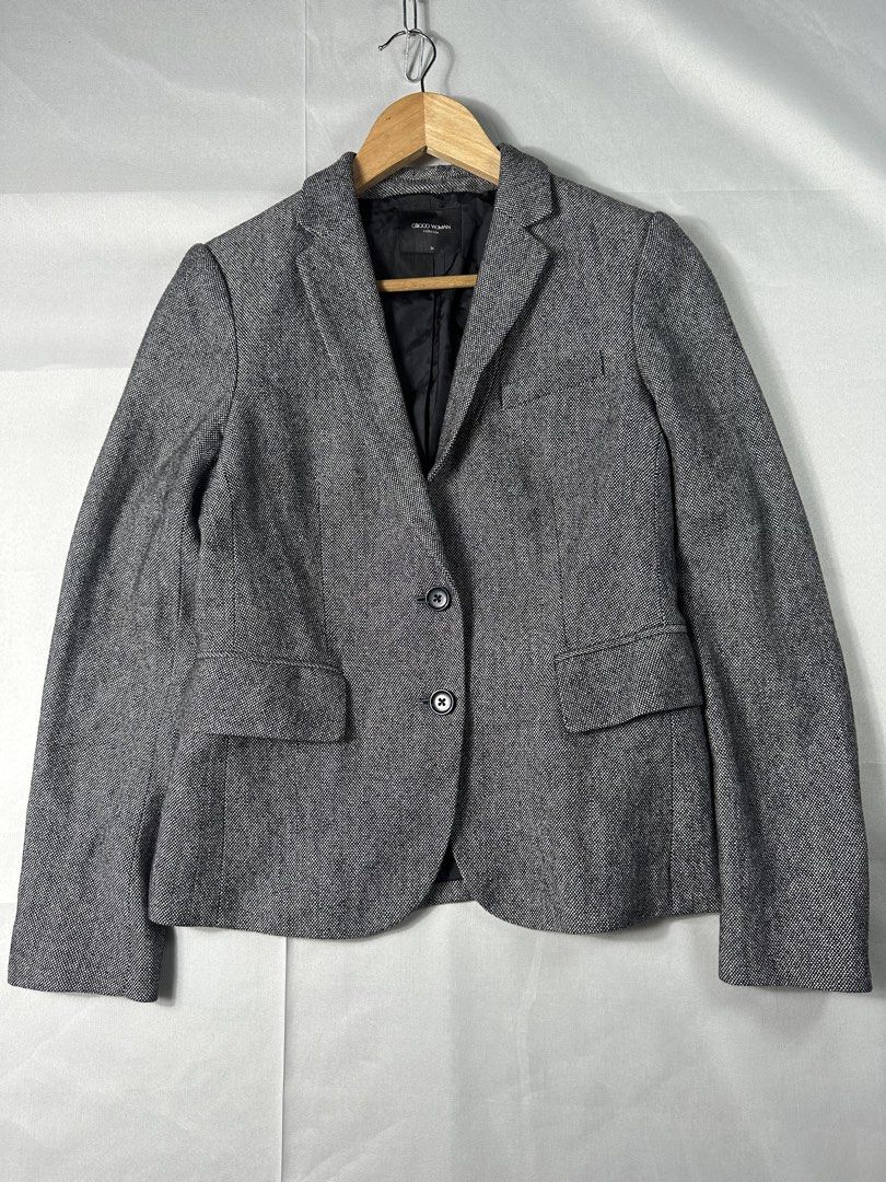 G2000 Gray 2 Buttons Blazer Jacket (Category: Coats, Jackets and Outerwear) located in Cabanglasan. Submitted by thefashiongarage.co (Listing ID 1462446682, Image 1). Description: Title - G2000 Model/Name - Blazer Jacket Size on Tag - 36 (Small) Conditiion - Excellent Condition with no major issue Dimension (WxLxH) - 16x23x15 inches Category- Formal/Casual Fitting - True to Size Made in - China Material - Viscose/Polyester/Wool Color - Gray Desig