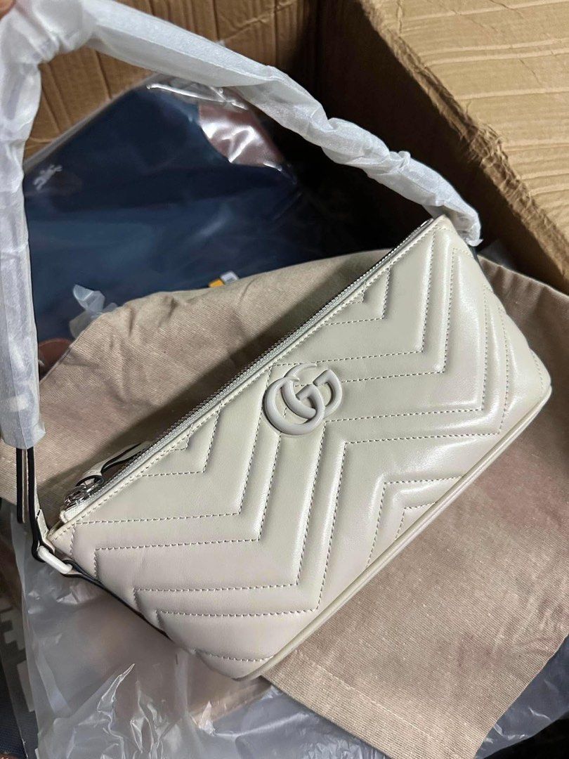 g Sling bags assorted design (Category: Cross-body Bags) located in Quezon City. Submitted by prelovedtoloved18 (Listing ID 1462624475, Image 2). Description: Assorted G bags available onhand Open for bulk orders Ask for price.