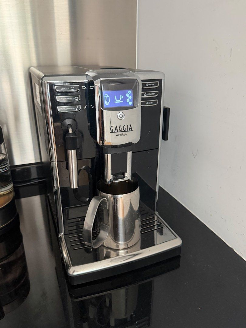 Gaggia Anima Automatic Coffee Machine （分類：咖啡機及咖啡壺）位於 Hong Kong。 由 brianroberto22 提交（商品編號 1462460364，圖片 2）。簡介： Gaggia Anima automatic coffee machine. Makes espresso, espresso lungo, and hot water. Has steam wand for frothing milk. Adjustable aroma strength. Easy to use buttons and display screen. Great for home use. Selling as is.。