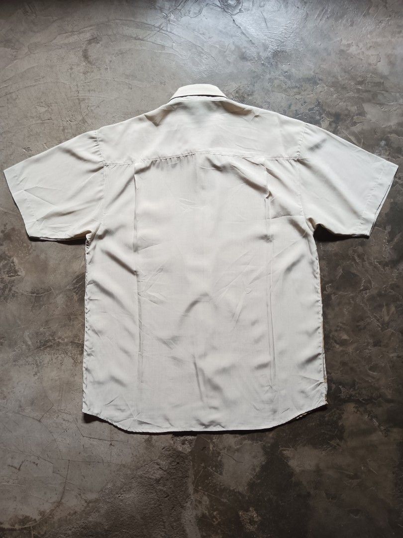 Gauman lightweight unique design shirt (Category: Tshirts & Polo Shirts ) located in Davao. Submitted by hisdef (Listing ID 1462593788, Image 2). Description: Gauman lightweight unique design shirt Condition- like new issue- none Dimensions in inches width-21 length-29 shoulder-19.