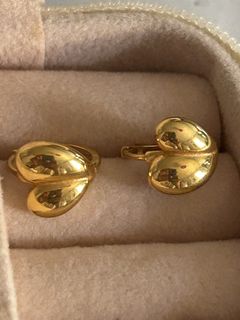 (Category: ) located in . Submitted by emjheis.preloved (Listing ID 1462447949, Image 1). Description: .
